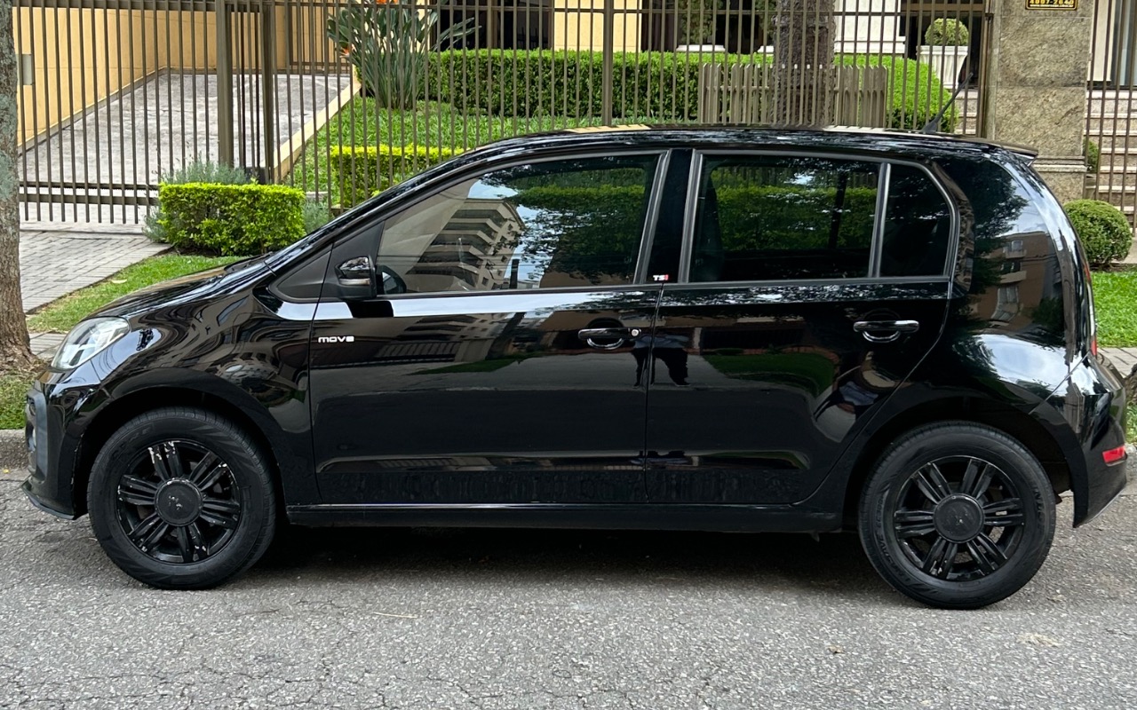 imagem-https://www.socarrao.com.br/sc-vehicle-images-prod/818418/1770816707931-SU1HXzMyNTEuanBlZw.jpeg