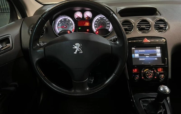 imagem-https://www.socarrao.com.br/sc-vehicle-images-prod/818803/1770820911765-7664414_9_B_a13cf55fdb.jpeg