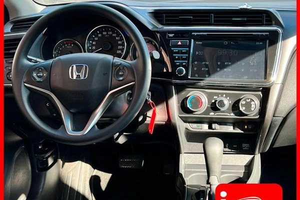 imagem-https://www.socarrao.com.br/sc-vehicle-images-prod/818903/1789066254977-7715743_7_B_66b4ad1337.jpg