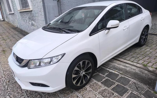 imagem-https://www.socarrao.com.br/sc-vehicle-images-prod/819156/1782829611018-7514601_10_B_8b20589da0.jpeg