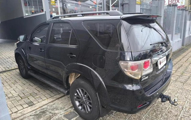 imagem-https://www.socarrao.com.br/sc-vehicle-images-prod/819192/1782829615608-6673471_18_B_37a0eb5cfc.jpeg