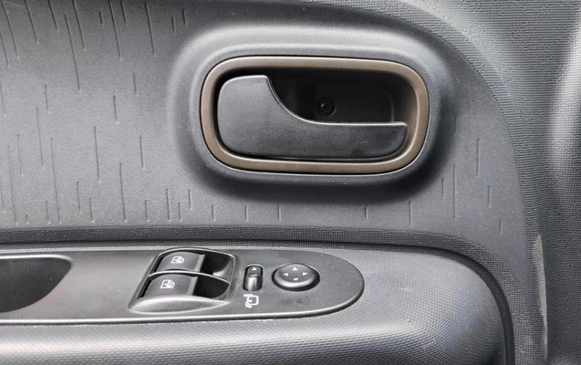imagem-https://www.socarrao.com.br/sc-vehicle-images-prod/819211/1781878794145-7493701_13_B_3fc4b2ed86.jpeg