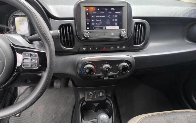 imagem-https://www.socarrao.com.br/sc-vehicle-images-prod/819211/1781878794145-7493701_14_B_e64d5b743e.jpeg