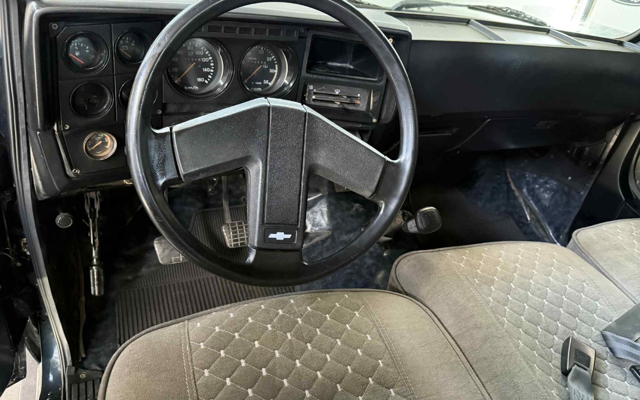 imagem-https://www.socarrao.com.br/sc-vehicle-images-prod/819374/1770830274261-YjhmNTgxMjQtM2E5ZC00ZTNhLWE4YTAtNWI3ZjJhOGEzZWNhLmpmaWY.jfif