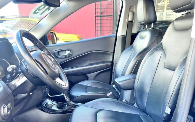 imagem-https://www.socarrao.com.br/sc-vehicle-images-prod/819436/1770831046148-2_062057.jpg