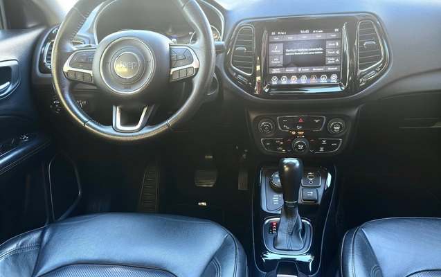 imagem-https://www.socarrao.com.br/sc-vehicle-images-prod/819436/1770831046151-7_062057.jpg