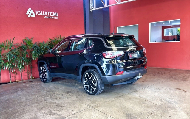 imagem-https://www.socarrao.com.br/sc-vehicle-images-prod/819436/1770831046158-19_062058.jpg