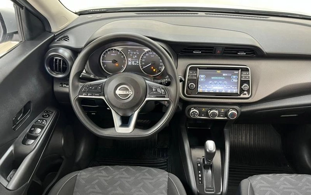 imagem-https://www.socarrao.com.br/sc-vehicle-images-prod/819503/1784036384175-7698168_14_B_b34c872ed1.jpeg