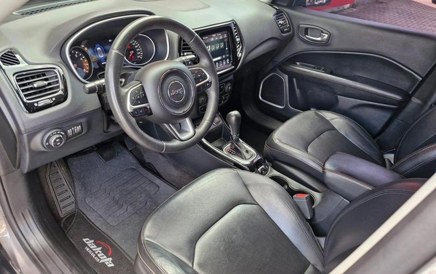imagem-https://www.socarrao.com.br/sc-vehicle-images-prod/819792/1789493752581-7776378_14_B_cc7d4ebd9a.jpeg