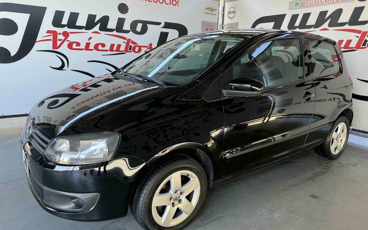 Volkswagen Fox 1.0 Mi Total Flex 8V 3p na cor Preto em Ponta Grossa / PR - 819812