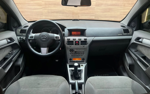 imagem-https://www.socarrao.com.br/sc-vehicle-images-prod/820617/1783617913953-3VhTof3Nt6tosLMKOtL1nAQu03i0ZdWz.jpg