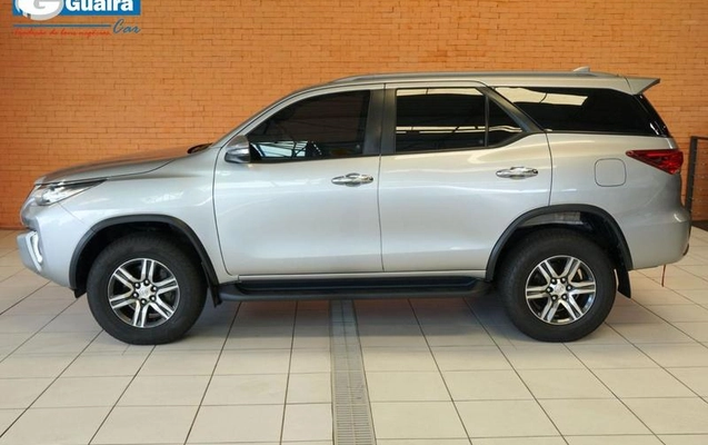 imagem-https://www.socarrao.com.br/sc-vehicle-images-prod/820912/1789397029956-7802676_4_B_78720a2319.jpeg