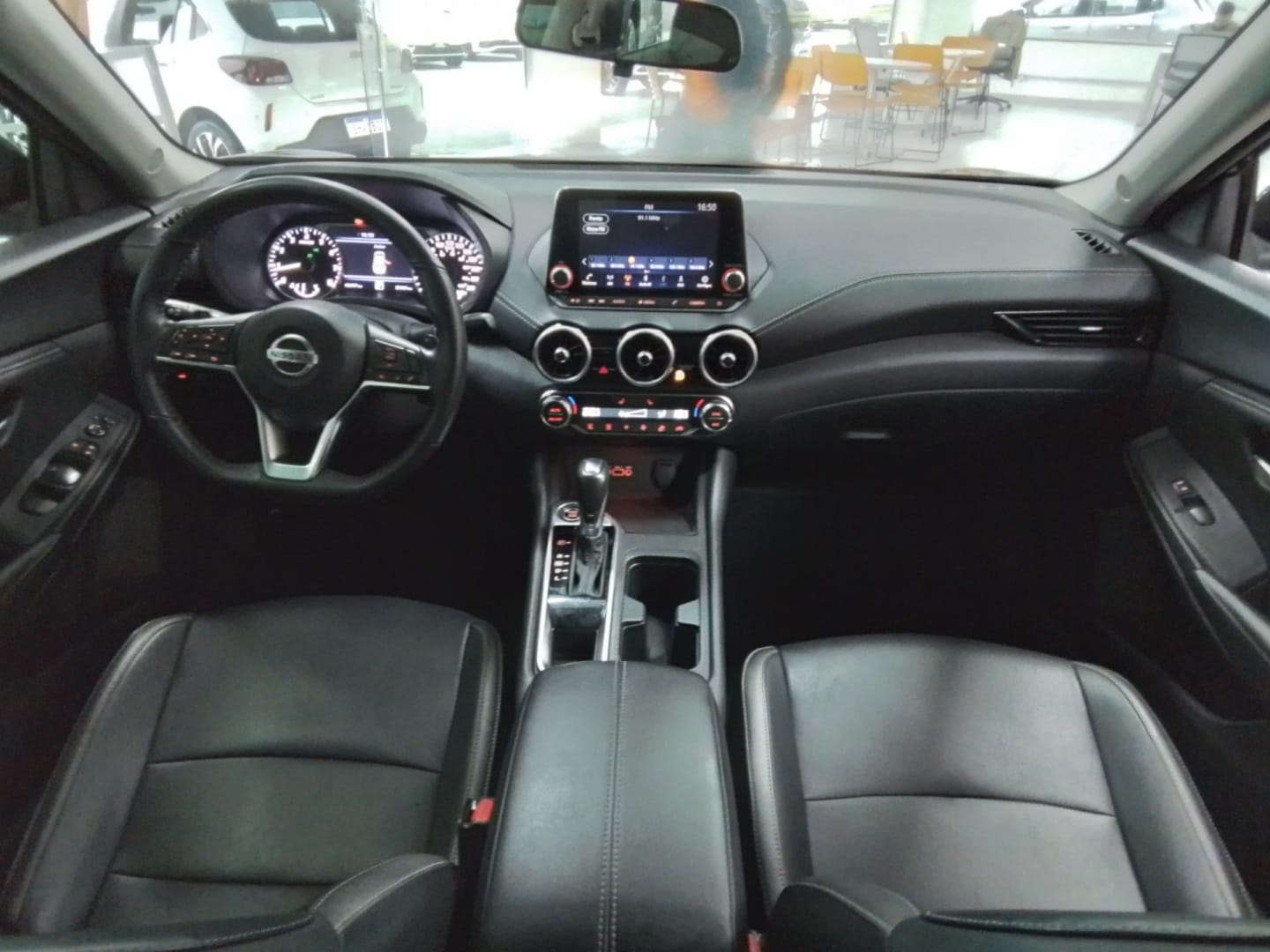 imagem-https://www.socarrao.com.br/sc-vehicle-images-prod/8232/1769987913627-7216605OR_1768103817_47_370.jpg