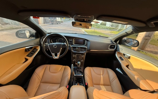 imagem-https://www.socarrao.com.br/sc-vehicle-images-prod/823887/1770896061513-SU1HXzgxNTkuanBlZw.jpeg