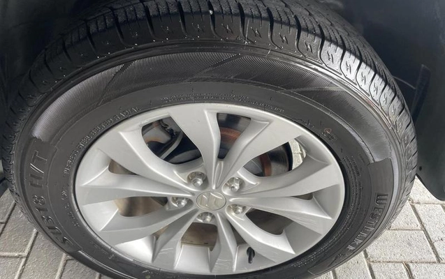 imagem-https://www.socarrao.com.br/sc-vehicle-images-prod/824146/1770898479037-7804726_12_B_7a72e7c20a.jpeg