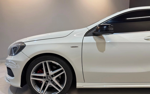 imagem-https://www.socarrao.com.br/sc-vehicle-images-prod/824269/1770899060423-003_9c76feb72244b6770c1d0a46352e24c0.jpeg