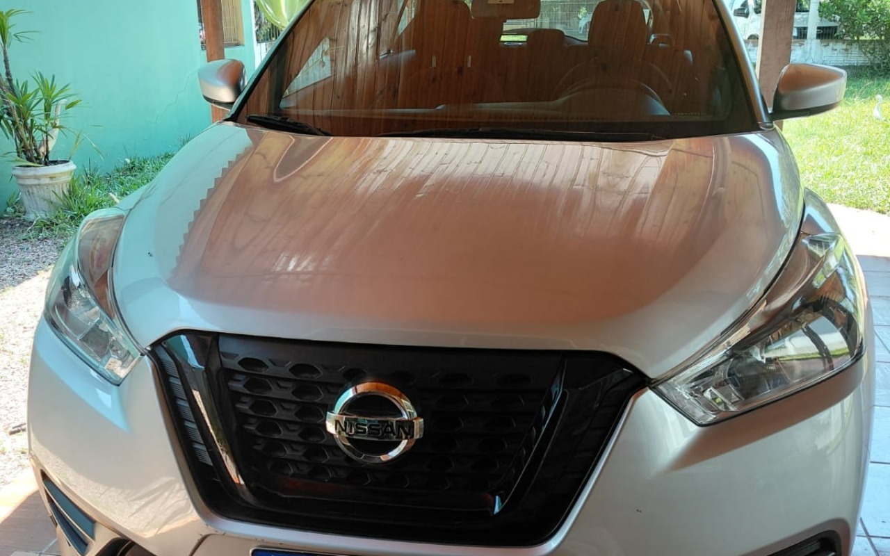 Nissan KICKS 2021 Prata — foto 1 de 3