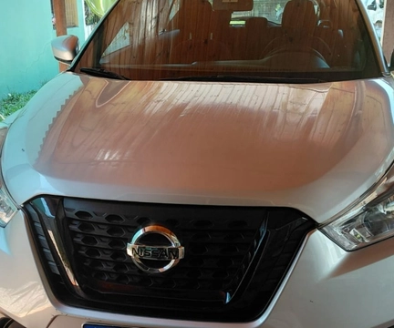 Nissan KICKS 2021 Prata — foto 1 de 3