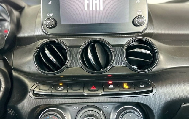 imagem-https://www.socarrao.com.br/sc-vehicle-images-prod/825375/1770904848032-gb-7a790ec.jpeg