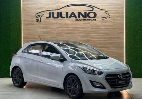 Hyundai i30 1.8 16V Aut. 5p 2016 Prata — foto 1 de 3