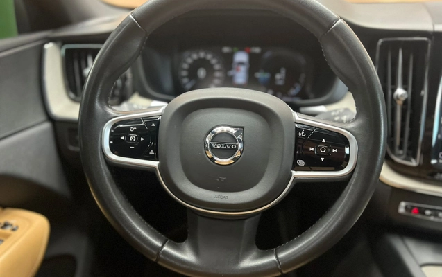 imagem-https://www.socarrao.com.br/sc-vehicle-images-prod/825483/1783617909083-6L16S42x9JKzc3eGwDpIC4BvkVSwsIAd.jpg
