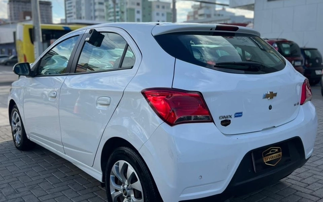 imagem-https://www.socarrao.com.br/sc-vehicle-images-prod/825521/1782915802279-gb-185ca32.jpeg