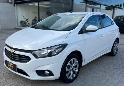 Chevrolet Onix 2018 Branco — foto 1 de 3