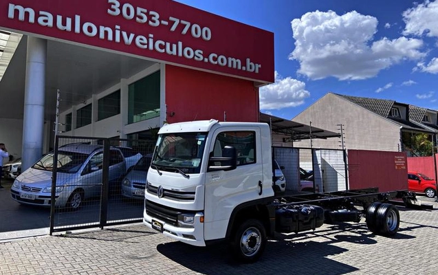 imagem-https://www.socarrao.com.br/sc-vehicle-images-prod/825524/1785428897646-7734693_1_B_e5ed85b644.jpeg