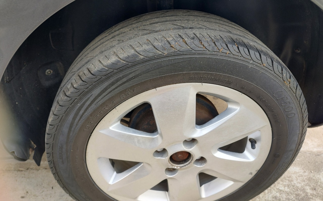 imagem-https://www.socarrao.com.br/sc-vehicle-images-prod/825730/1770907378595-SU1HXzIwMjYwMjEyXzA5MDY0MTQ4MV9IRFIuanBn.jpg