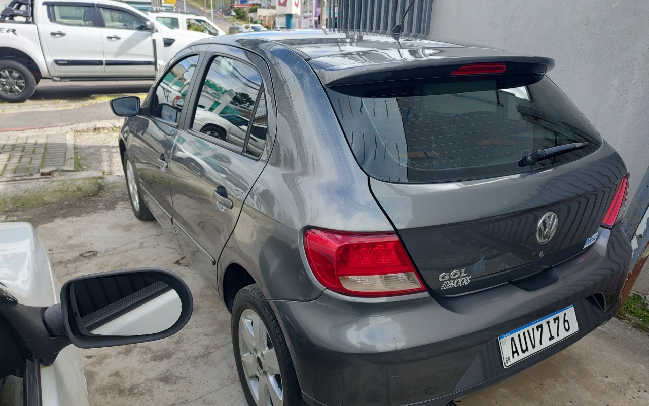 imagem-https://www.socarrao.com.br/sc-vehicle-images-prod/825730/1770907378704-SU1HXzIwMjYwMjEyXzA5MDYyMTExMl9IRFIuanBn.jpg