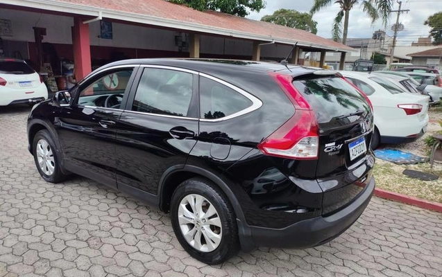 imagem-https://www.socarrao.com.br/sc-vehicle-images-prod/835532/1787667070071-7805482_16_B_8d025aab7c.jpeg