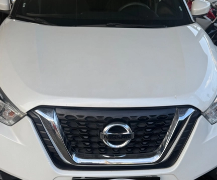 Nissan KICKS 2018 Branco — foto 1 de 3
