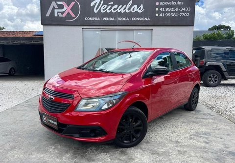 Chevrolet Onix 2013 Vermelho — foto 1 de 3