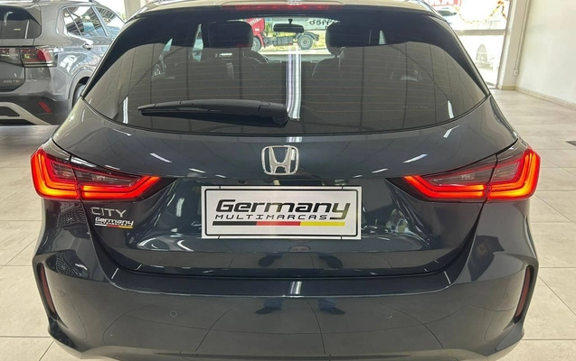 imagem-https://www.socarrao.com.br/sc-vehicle-images-prod/835975/1788349242567-9ce2d58a3f18451a901c5489d8d0c4f5_1764867649139.jpg