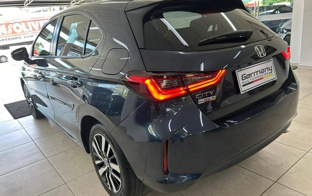 imagem-https://www.socarrao.com.br/sc-vehicle-images-prod/835975/1788349242568-d736ee941f92413595e8652df0a3455d_1764867649413.jpg