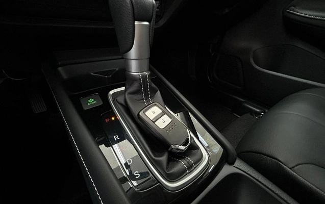 imagem-https://www.socarrao.com.br/sc-vehicle-images-prod/835975/1788349242575-bc86e2b1f594466590dfa3b4fb4c5d32_1764867651452.jpg