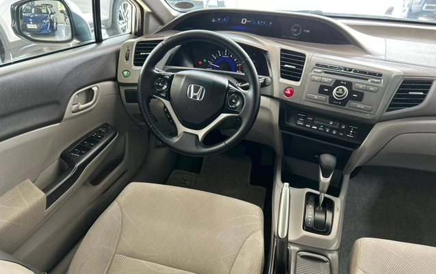 imagem-https://www.socarrao.com.br/sc-vehicle-images-prod/836173/1782318506672-8ca2d76ff319406caeda4427a7c87204_1782318031919.jpg