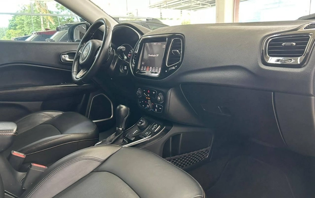 imagem-https://www.socarrao.com.br/sc-vehicle-images-prod/836328/1788349399198-31ae6c63e707499ea81aceb531f4a0be_1765452819494.jpg
