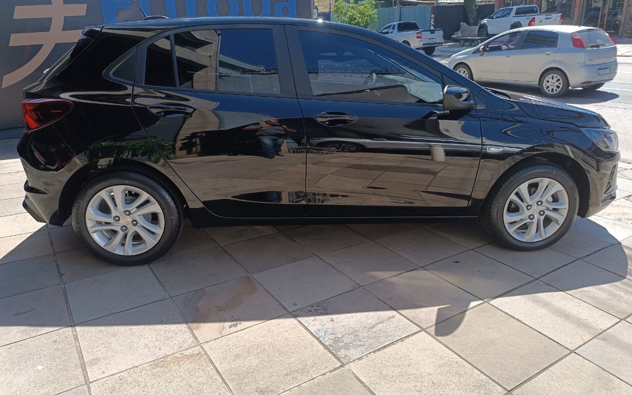 imagem-https://www.socarrao.com.br/sc-vehicle-images-prod/836366/1771869771746-SU1HXzIwMjYwMjIzXzEwMjcyOC5qcGc.jpg