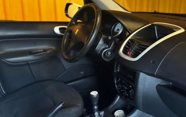 imagem-https://www.socarrao.com.br/sc-vehicle-images-prod/836398/1788790592874-gb-b401eab.jpeg