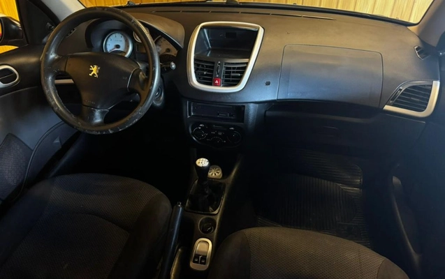 imagem-https://www.socarrao.com.br/sc-vehicle-images-prod/836398/1788790592879-gb-3be7dbe.jpeg