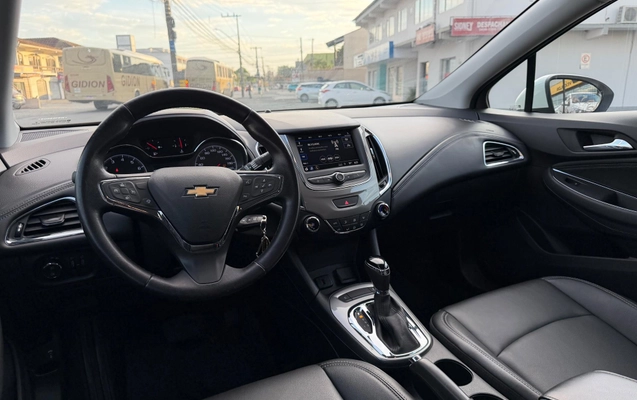 imagem-https://www.socarrao.com.br/sc-vehicle-images-prod/837668/1784751838527-da0e48493d38413f9e94625b28f658ee_1770948898255.jpeg