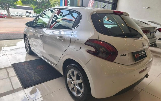 imagem-https://www.socarrao.com.br/sc-vehicle-images-prod/842447/1787610354395-7701752_4_B_a800b790f2.jpeg