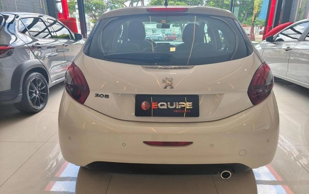 imagem-https://www.socarrao.com.br/sc-vehicle-images-prod/842447/1787610354397-7701752_5_B_c1d52e2d27.jpeg