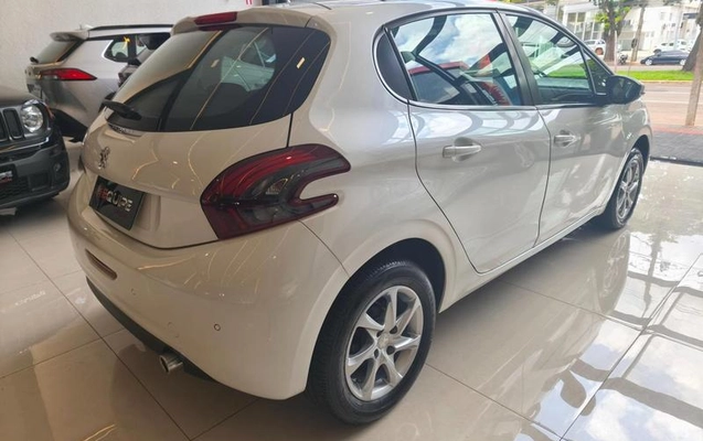 imagem-https://www.socarrao.com.br/sc-vehicle-images-prod/842447/1787610354398-7701752_6_B_4546fc5606.jpeg