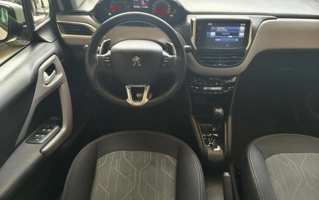 imagem-https://www.socarrao.com.br/sc-vehicle-images-prod/842447/1787610354405-7701752_12_B_abac4dac54.jpeg