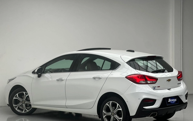 imagem-https://www.socarrao.com.br/sc-vehicle-images-prod/842586/1775156706198-38e06a102fb446a49abf5fa35177e600_1770988999717.jpeg