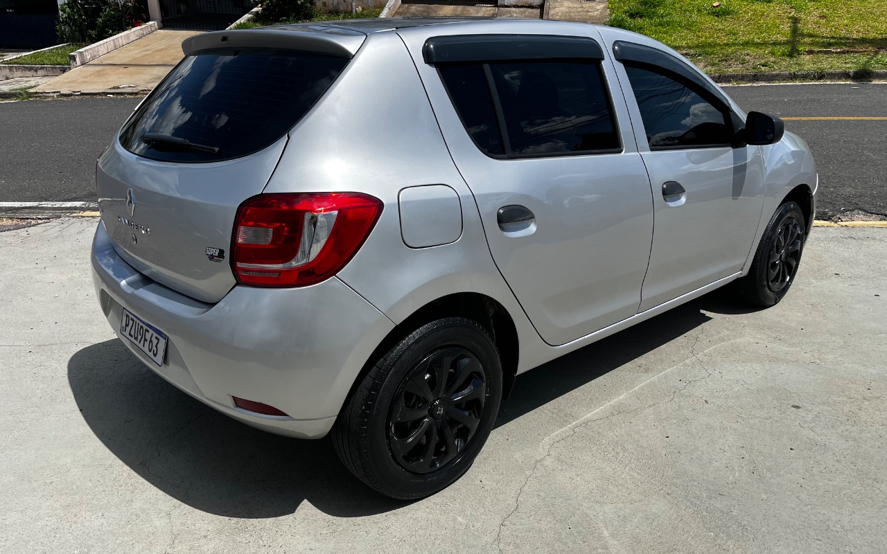 imagem-https://www.socarrao.com.br/sc-vehicle-images-prod/843050/1770991953067-SU1HXzE5ODUuanBlZw.jpeg