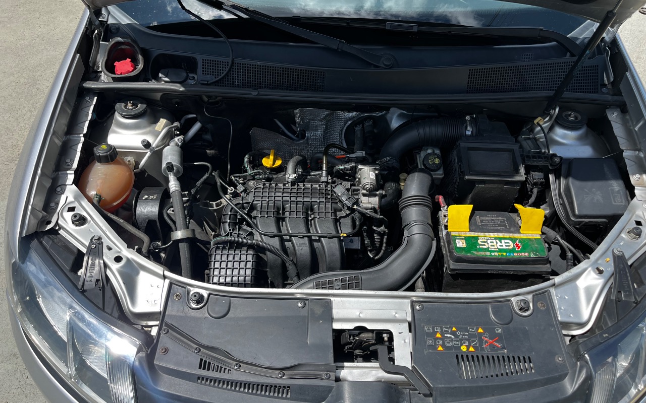 imagem-https://www.socarrao.com.br/sc-vehicle-images-prod/843050/1770991953405-SU1HXzE5OTAuanBlZw.jpeg