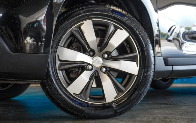 imagem-https://www.socarrao.com.br/sc-vehicle-images-prod/843490/1786136291249-7794826_5_B_18a5796dff.jpeg